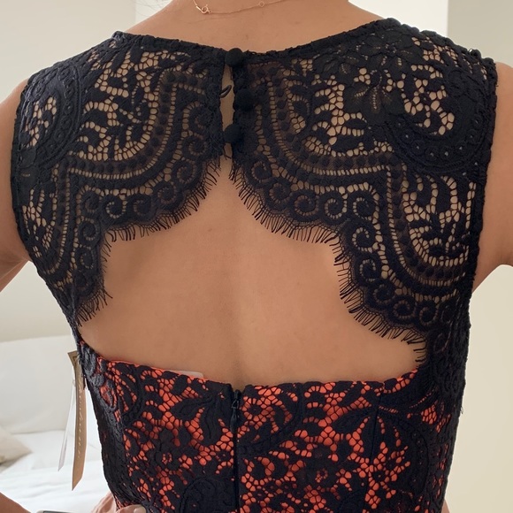 Shoshanna Lace Peplum Dress - Picture 5 of 6